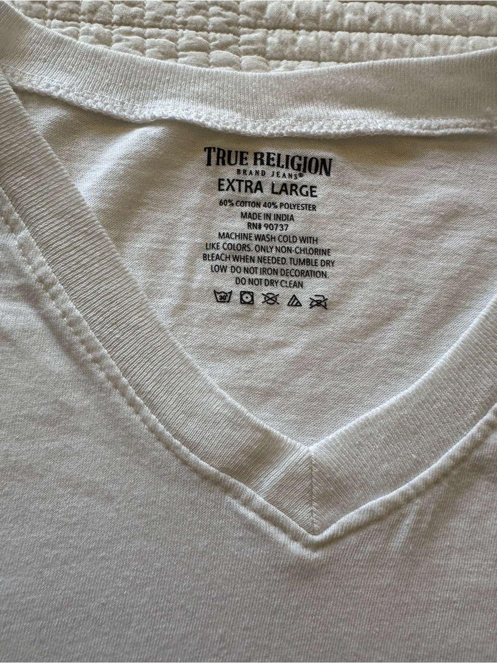 True Religion Women’s V-Neck Tee White Short Sleeve Pullover T-Shirt Sz XL Logo - Picture 3 of 10